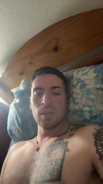 MaxiD7 live cam on Cam4