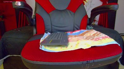 Maxi_max0 live cam on Cam4