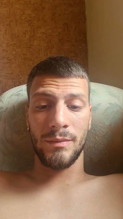 Maxim2707 live cam on Cam4