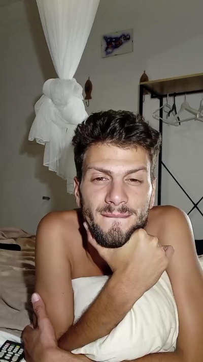 Maxim2707 live cam on Cam4