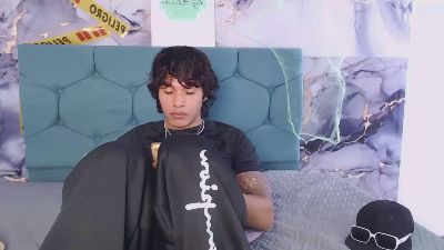 MaximilianoRoth live cam on Cam4