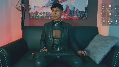 Maximoking26 live cam on Cam4