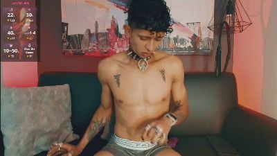 Maximoking26 live cam on Cam4