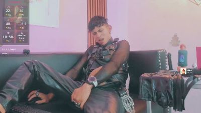 Maximoking26 live cam on Cam4