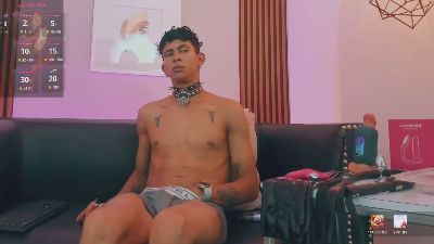 Maximoking26 live cam on Cam4