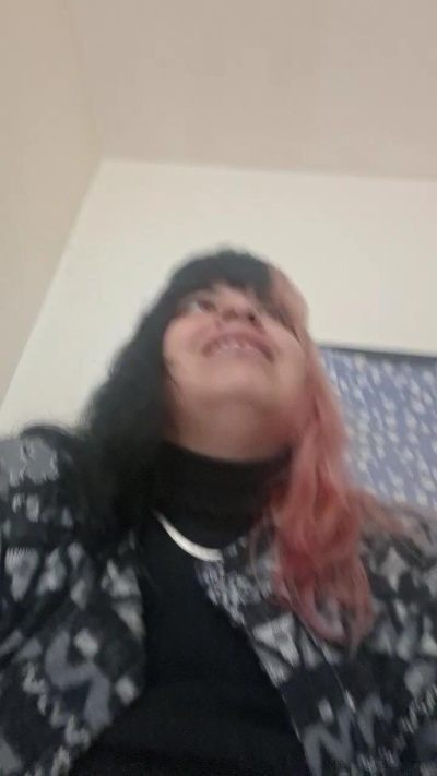 Maxylovely live cam on Cam4
