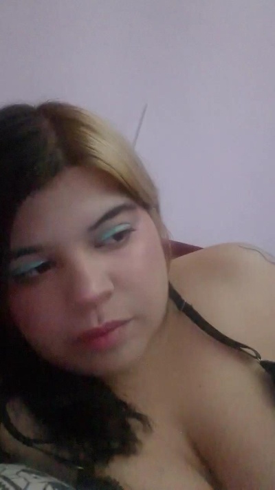 Maxylovely live cam on Cam4