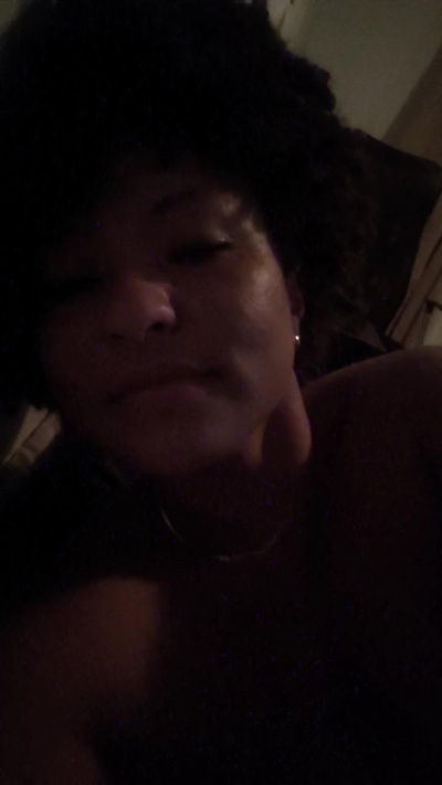 MayaCosta Live Webcam on Cam4