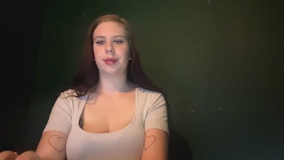MayaLipsX live cam on Cam4