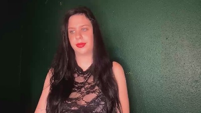 MayaLipsX live cam on Cam4