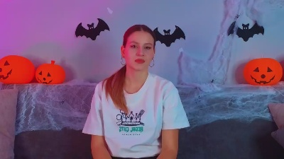 MayaMortimer live cam on Cam4