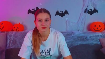 MayaMortimer live cam on Cam4