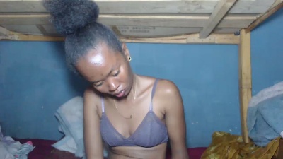 Mayahsexy1 live cam on Cam4