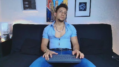 Maykol_victoria live cam on Cam4