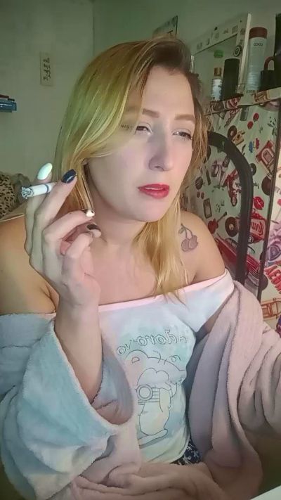 Mazie07 live cam on Cam4