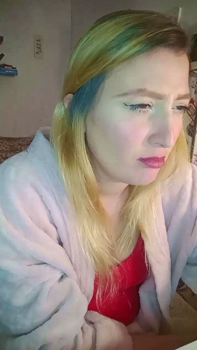 Mazie07 live cam on Cam4