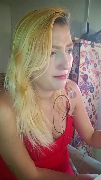 Mazie07 live cam on Cam4