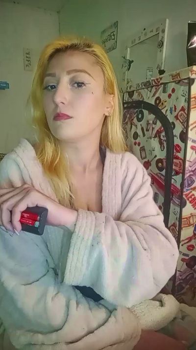 Mazie07 live cam on Cam4