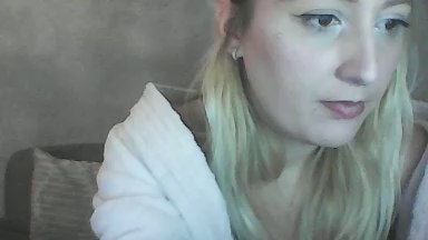 Mazie07 live cam on Cam4