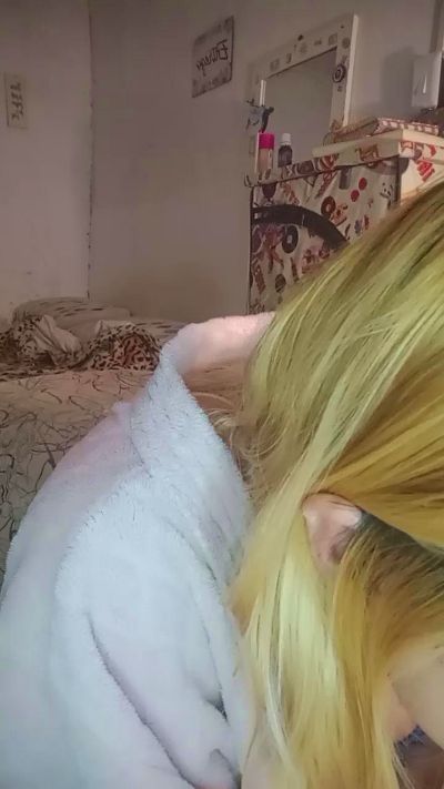 Mazie07 live cam on Cam4