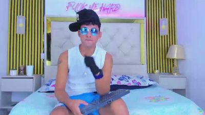 McKinley_Snake live cam on Cam4