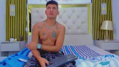 McKinley_Snake live cam on Cam4