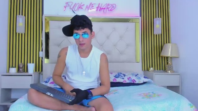 McKinley_Snake live cam on Cam4