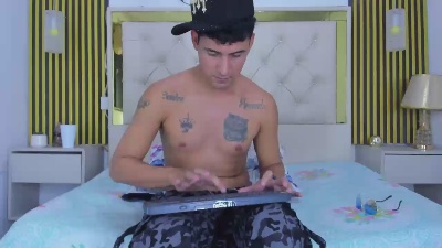McKinley_Snake live cam on Cam4