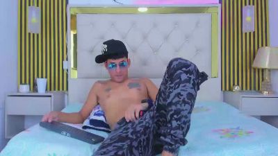 McKinley_Snake live cam on Cam4