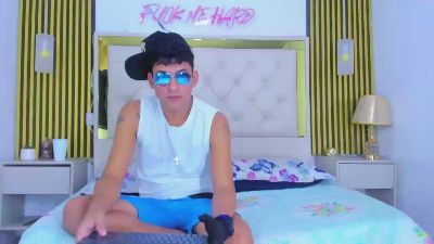 McKinley_Snake live cam on Cam4