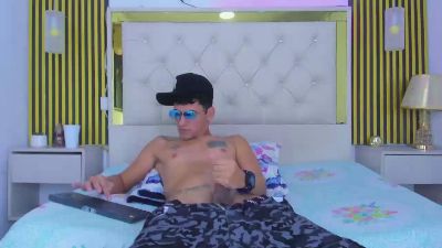 McKinley_Snake live cam on Cam4