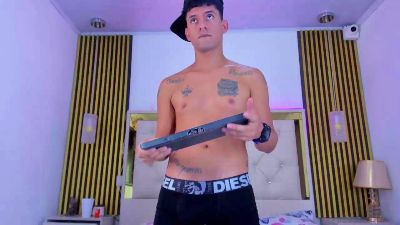 McKinley_Snake live cam on Cam4