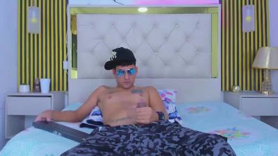 McKinley_Snake live cam on Cam4