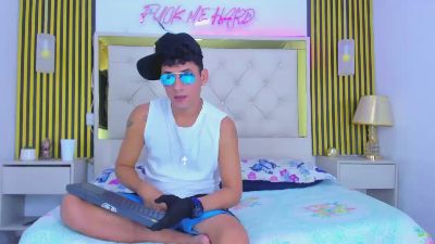 McKinley_Snake live cam on Cam4