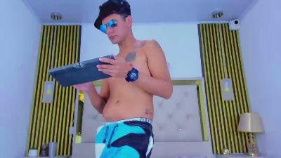 McKinley_Snake live cam on Cam4