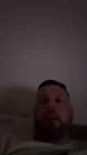 Mcloving00000 live cam on Cam4