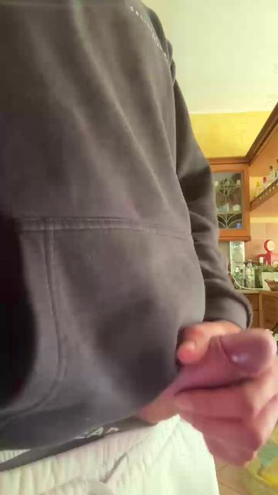 Mcwood live cam on Cam4