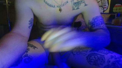 MeBiggins69 live cam on Cam4