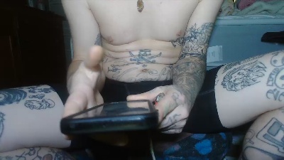 MeBiggins69 live cam on Cam4