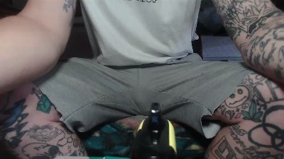 MeBiggins69 live cam on Cam4