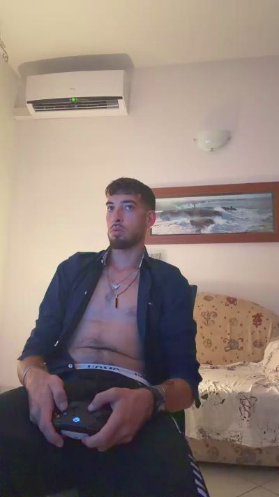 Meastroboris95 live cam on Cam4