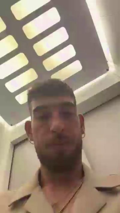 Meastroboris95 live cam on Cam4