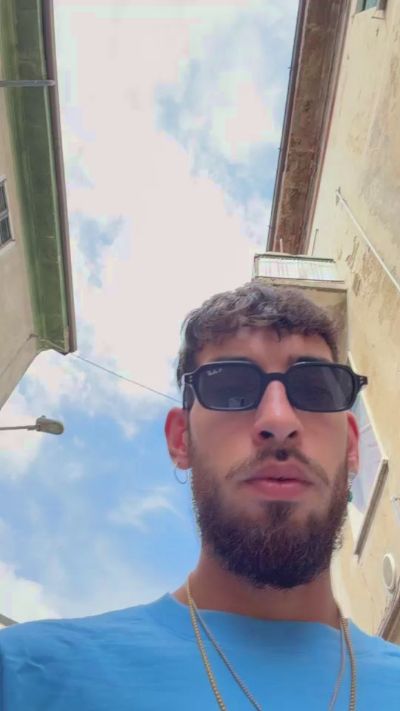 Meastroboris95 live cam on Cam4