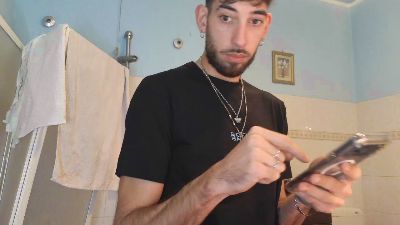 Meastroboris95 live cam on Cam4