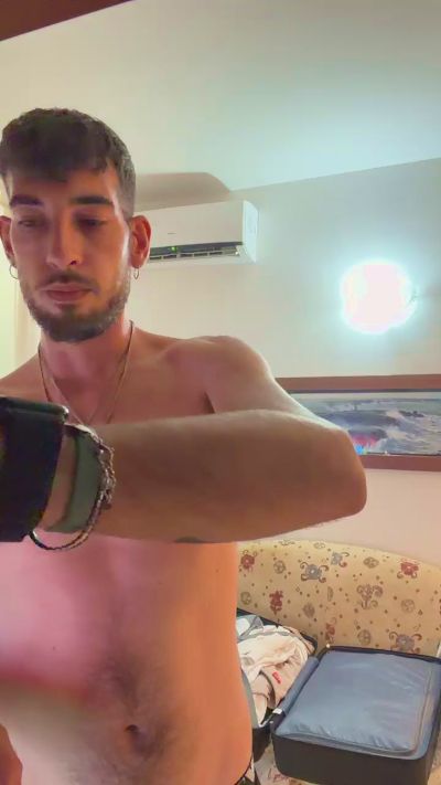 Meastroboris95 live cam on Cam4