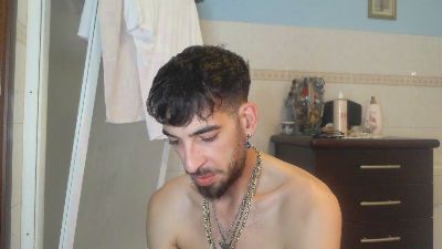 Meastroboris95 live cam on Cam4