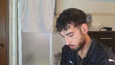 Meastroboris95 live cam on Cam4