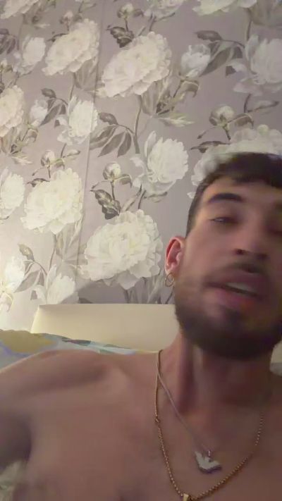 Meastroboris95 live cam on Cam4