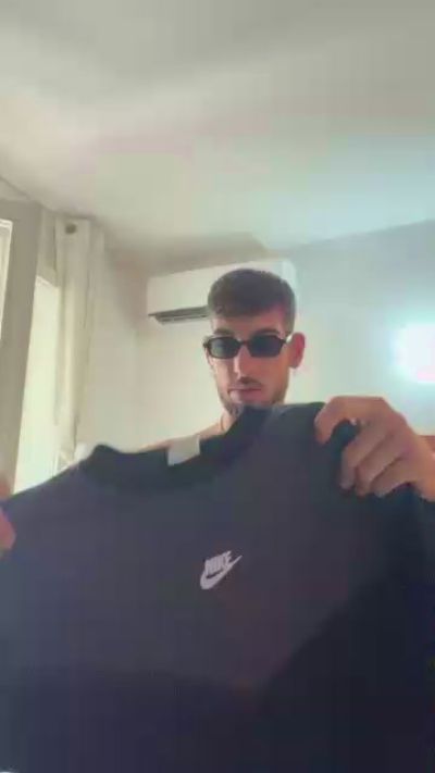 Meastroboris95 live cam on Cam4