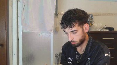 Meastroboris95 live cam on Cam4
